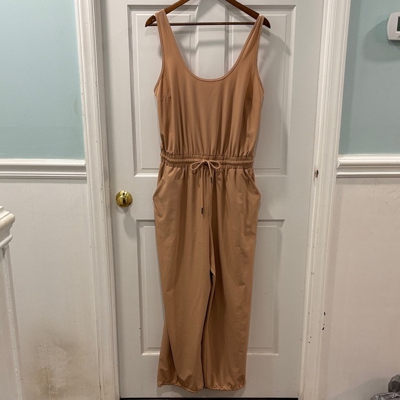 Abercrombie & Fitch Traveler Stretch Jumpsuit Size Large Light Brown - Picture 2 of 8